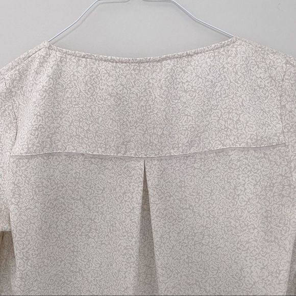 Lauren Conrad cream floral print top - Picture 6 of 7